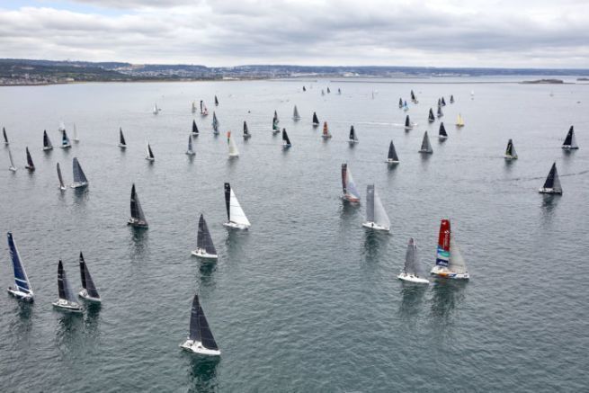 Voile en France : Entre Histoire Maritime et Compétitions Renommées