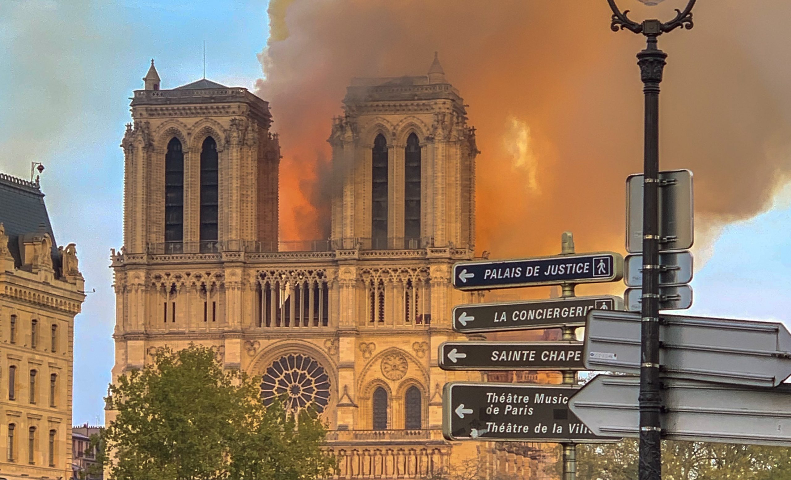 La Cathédrale de Notre-Dame de Paris : Un Chef-d'œuvre